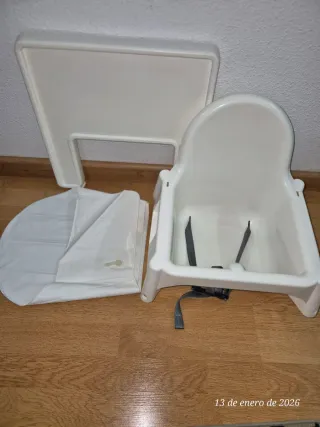 Trona de bebé blanca de ikea