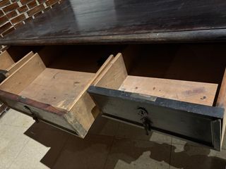 Mesa de despacho antigua