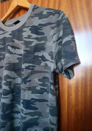 Camiseta Camuflaje Militar Talla L. Unisex