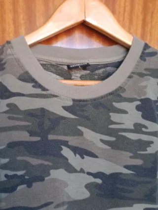 Camiseta Camuflaje Militar Talla L. Unisex