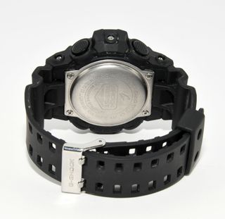 Reloj Casio G-Shock GA-710 Negro y Plateado