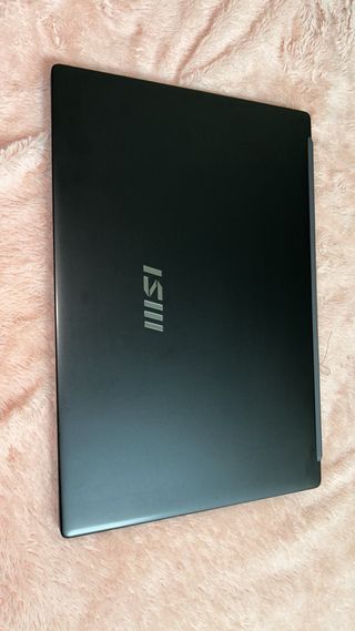 Portátil MSI Modern 15 B7M-457XES