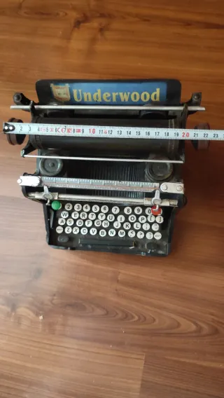 Artículo de decoración, IMITACIÓN maquina escribir
