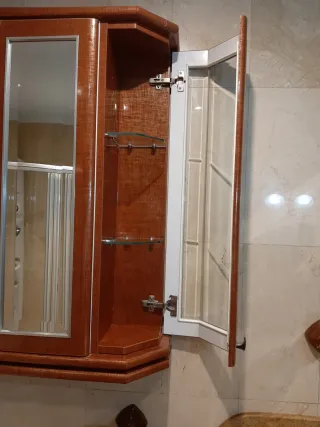 Mueble de baño madera, cristal y espejos