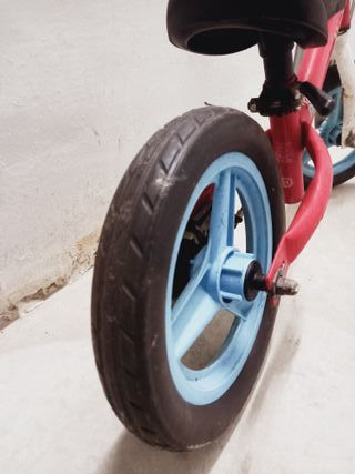 Bici infantil roja y azul