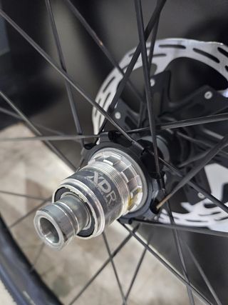 PAR DE RUEDAS DE FULCRUM SHARQ CARBON DISC