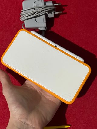 Nintendo 2DS XL Arancione/Bianco