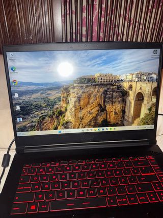 Portátil Gaming MSI GF63 Thin 10SCR