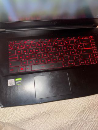 Portátil Gaming MSI GF63 Thin 10SCR