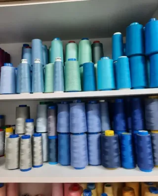 Hilos para confección varios colores. Minimo 10 u.