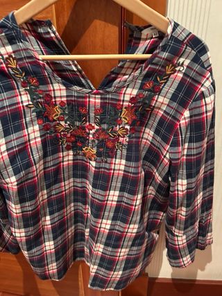 Camisa cuadros bordada
