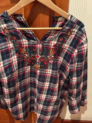 Camisa cuadros bordada