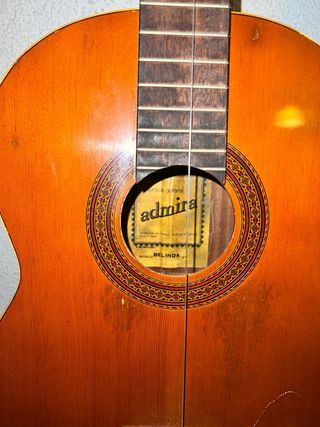 Guitarra Admira Clásica