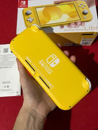 Nintendo Switch Lite Giallo