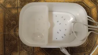 Portavivande elettrico rosso e bianco