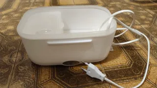 Portavivande elettrico rosso e bianco