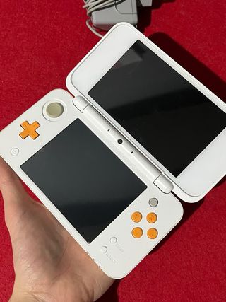 NEW Nintendo 2DS XL