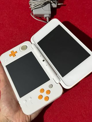 NEW Nintendo 2DS XL