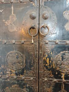 Puertas antiguas orientales