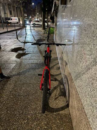 Bicicleta de montaña Specialized Roja  (MTB)