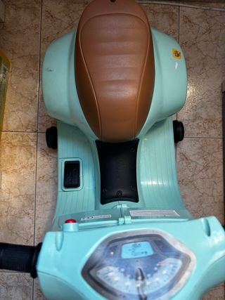 Vespa Eléctrica Infantil