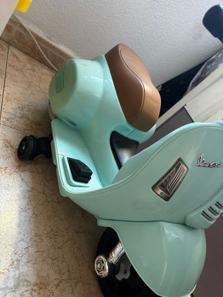 Vespa Eléctrica Infantil