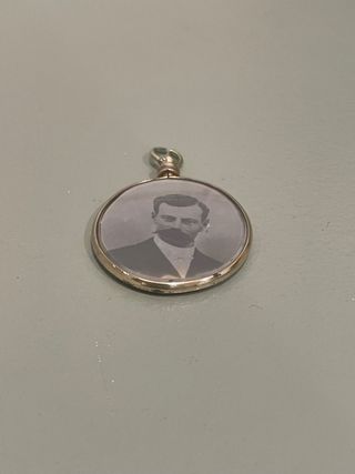 Precioso guardapelo antiguo