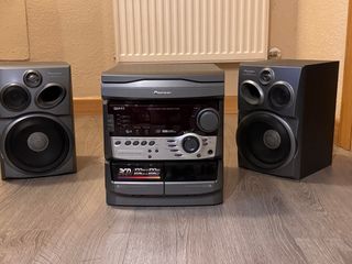 Mini cadena Pioneer CD/Cinta/Radio y 2 altavoces
