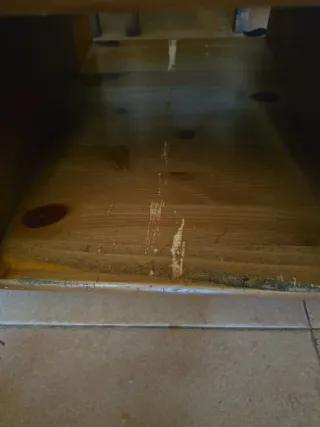 Mesa auxiliar de salón madera con cristal biselado