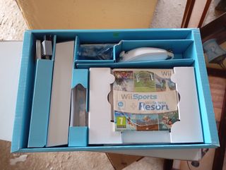 Nintendo Wii + Wii Sports + Wii Sports Resort