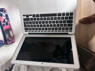 MacBook Air 11” 2014 256GB 4RAM Plata