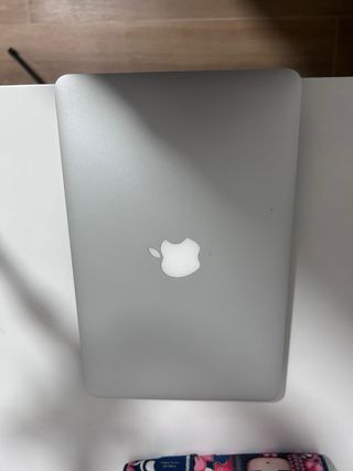 MacBook Air 11” 2014 256GB 4RAM Plata
