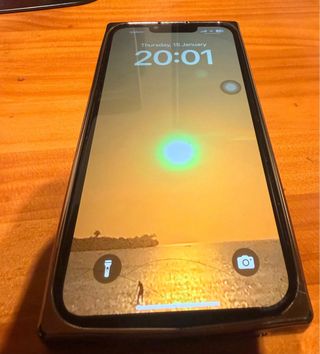 iPhone 14 Negro – 128 GB | Caja + Fundas + Cable