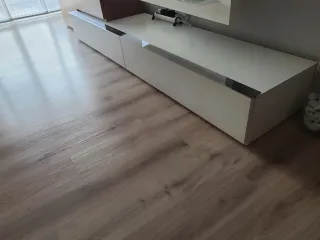 Muebles de comedor moderno y sofá