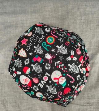 Cappello bucket natalizio nero multicolor