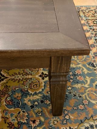 Mesa de centro de madera maciza oscura