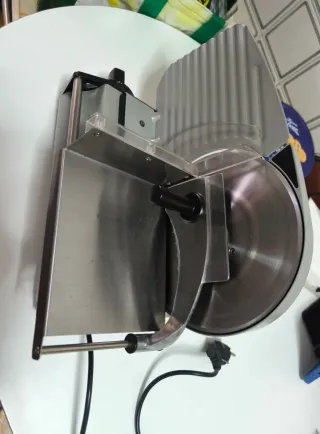 Cortador de fiambres semiprofesional