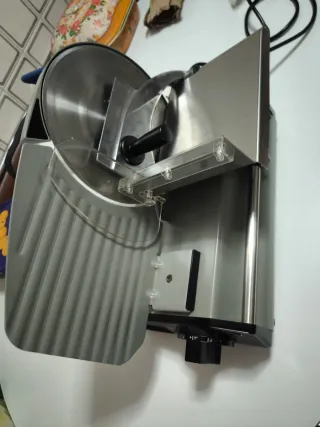 Cortador de fiambres semiprofesional