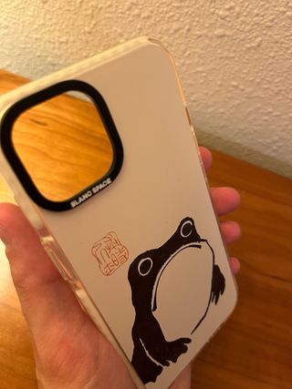 Funda iPhone 13 Rana Japonesa Marca Blanc Space