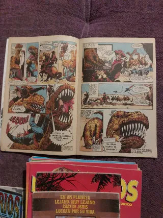 Lote 4 comics+fasciculos sueltos de Dinosaurios