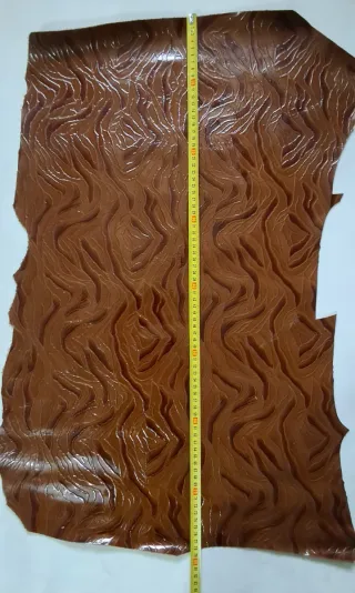 Retal Piel Charol Marrón