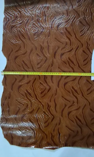 Retal Piel Charol Marrón