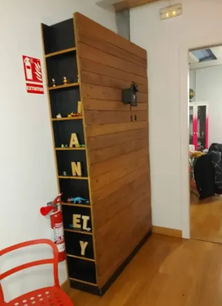 Conjunto mobiliario para tienda u oficina