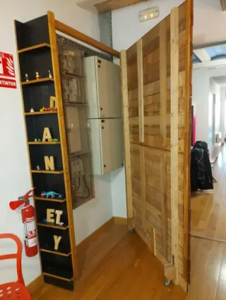 Conjunto mobiliario para tienda u oficina