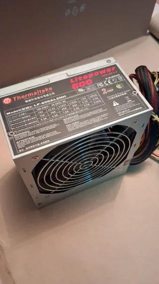 Fuente Alimentación Thermaltake Litepower 600W