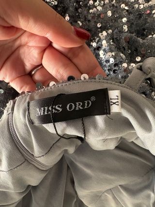 Vestido de fiesta lentejuelas gris