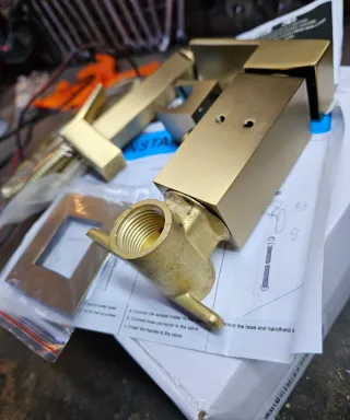 Idroscopino bagno oro spazzolato