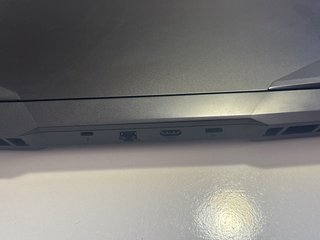 MSI Raider GE66HX 12UGS-029ES en su caja + funda