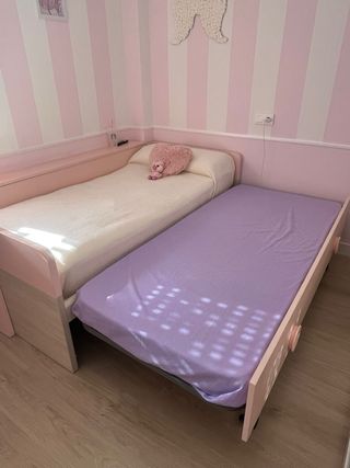 Escritorio juvenil rosa y madera