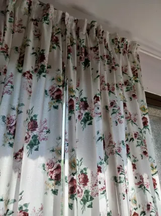 Conjunto Cojines y Cortinas Florales